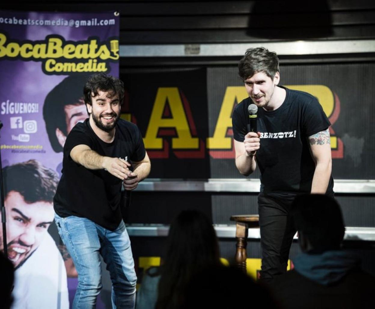 El dúo cómico, compuesto por Iván Pérez y Aitor Vidaurreta, harán reír a los presentes. 