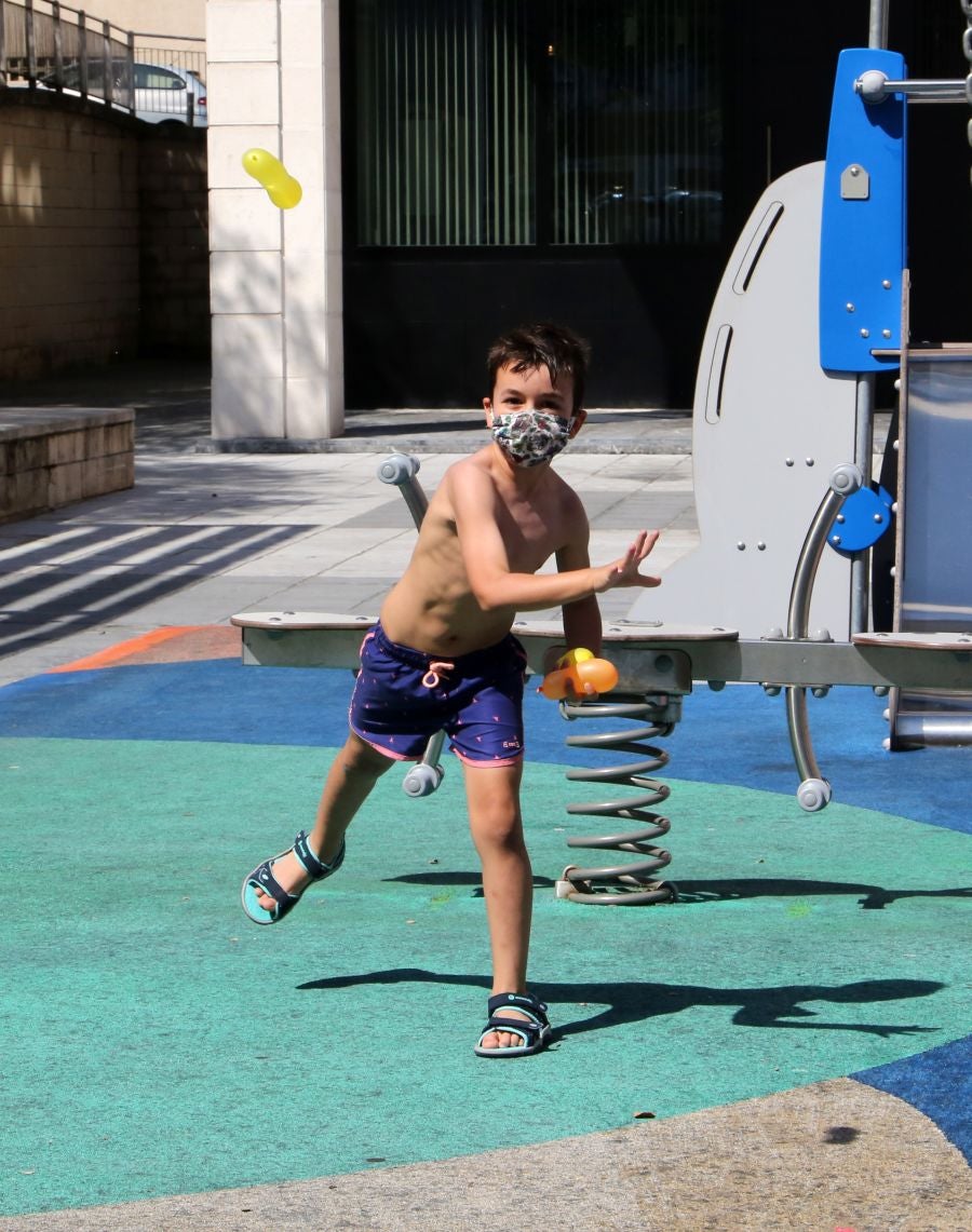En algunas partes del territorio los termómetros han superado los treinta grados. Aemet eleva a roja la alarma por las altas temperaturas