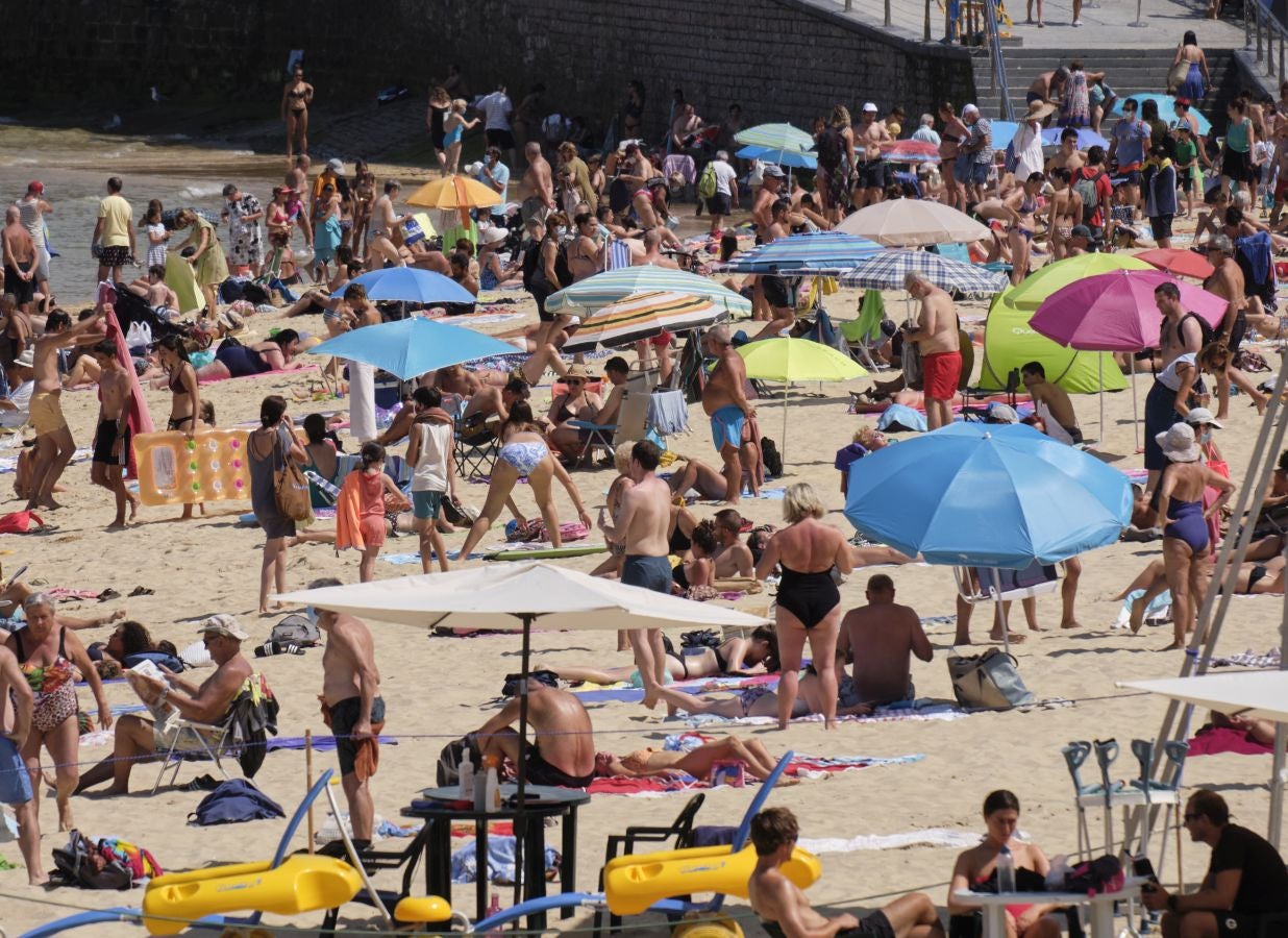 En algunas partes del territorio los termómetros han superado los treinta grados. Aemet eleva a roja la alarma por las altas temperaturas