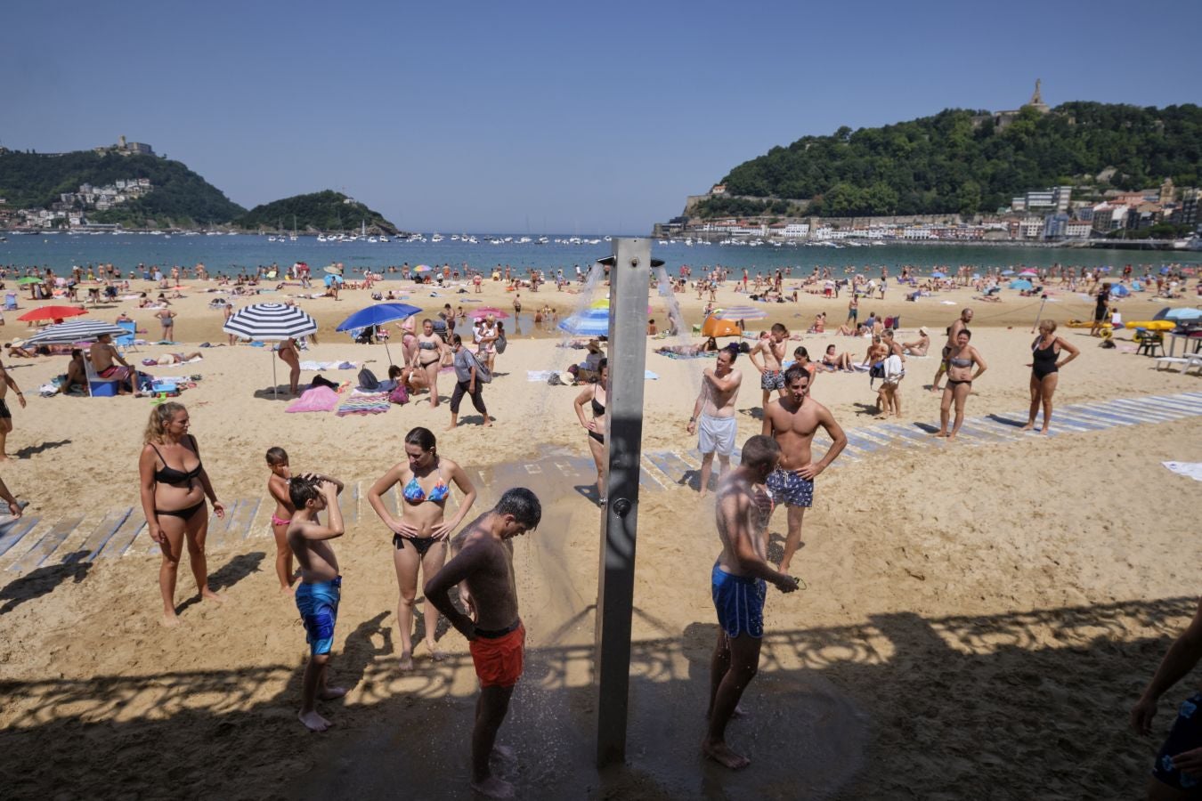 En algunas partes del territorio los termómetros han superado los treinta grados. Aemet eleva a roja la alarma por las altas temperaturas