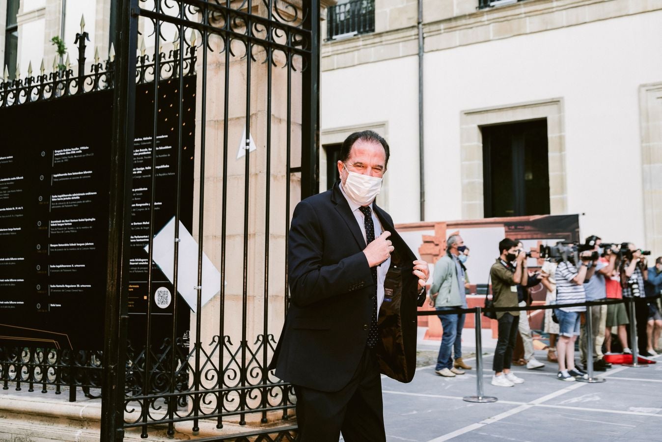 Bakartxo Tejeria, reelegida presidenta del Parlamento Vasco con los votos de PNV y PSE. 