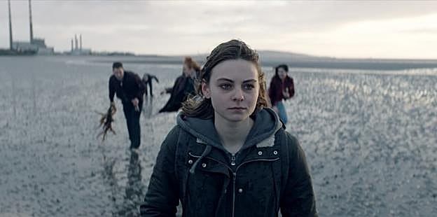 Fotograma de 'Jak Najdalej Stąd / I Never Cry' 