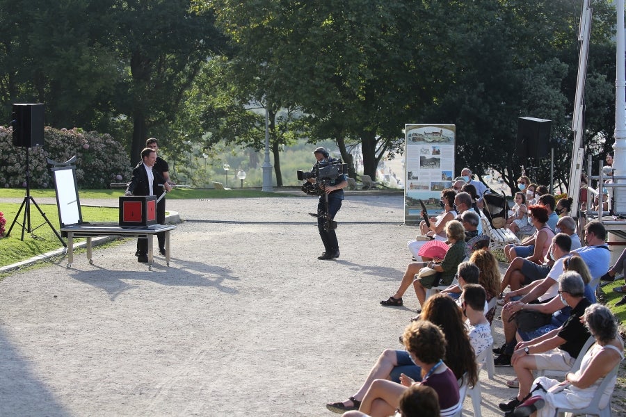 Donostia estrena con un acto en el Palacio de Miramar su programa alternativo a la Semana Grande , marcado por la división de los partidos debido a la pandemia. 