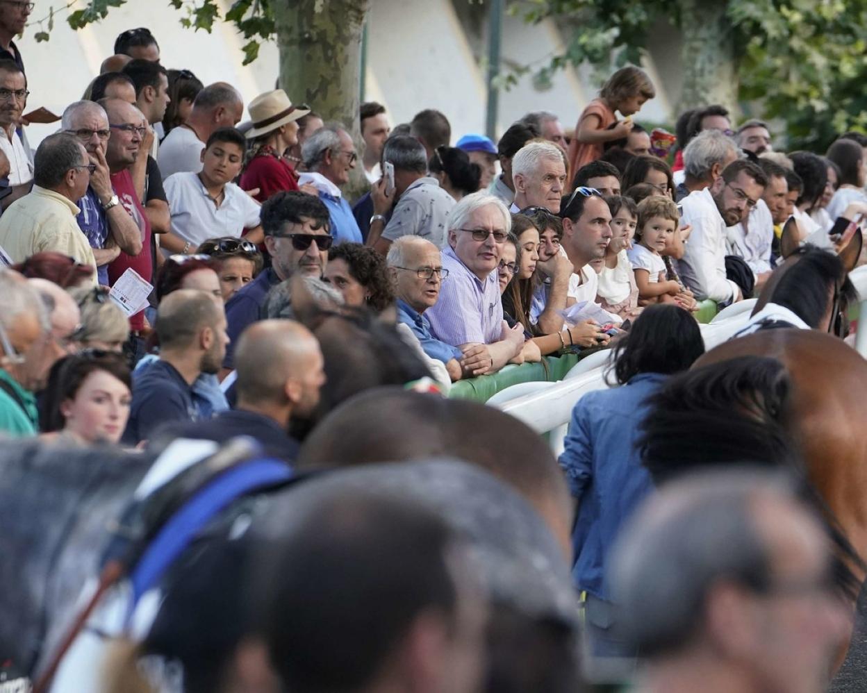 El sábado no se verán en el hipódromo las aglomeraciones de la pasada edición en la Copa de Oro. 