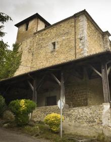 Imagen secundaria 2 - «Si el gigante de Altzo está en el cementerio, vamos a encontrarlo y si no, es que se lo llevó alguien»