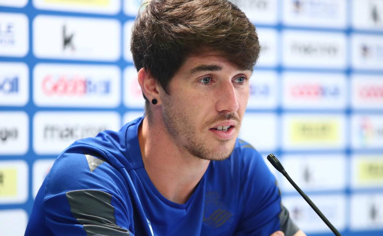 Aritz Elustondo, en una rueda de prensa. 