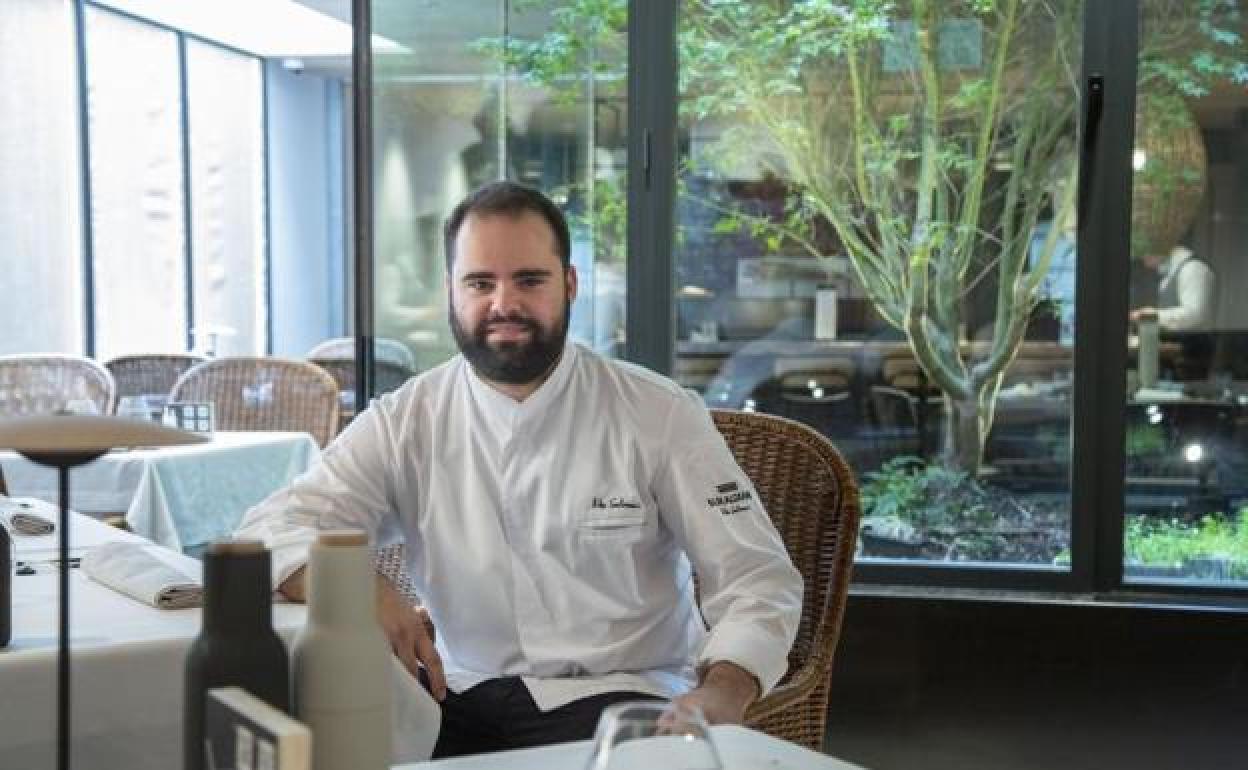 Aitor Santamaria, auténtico artífice de este restaurante donostiarra pleno de exquisiteces.
