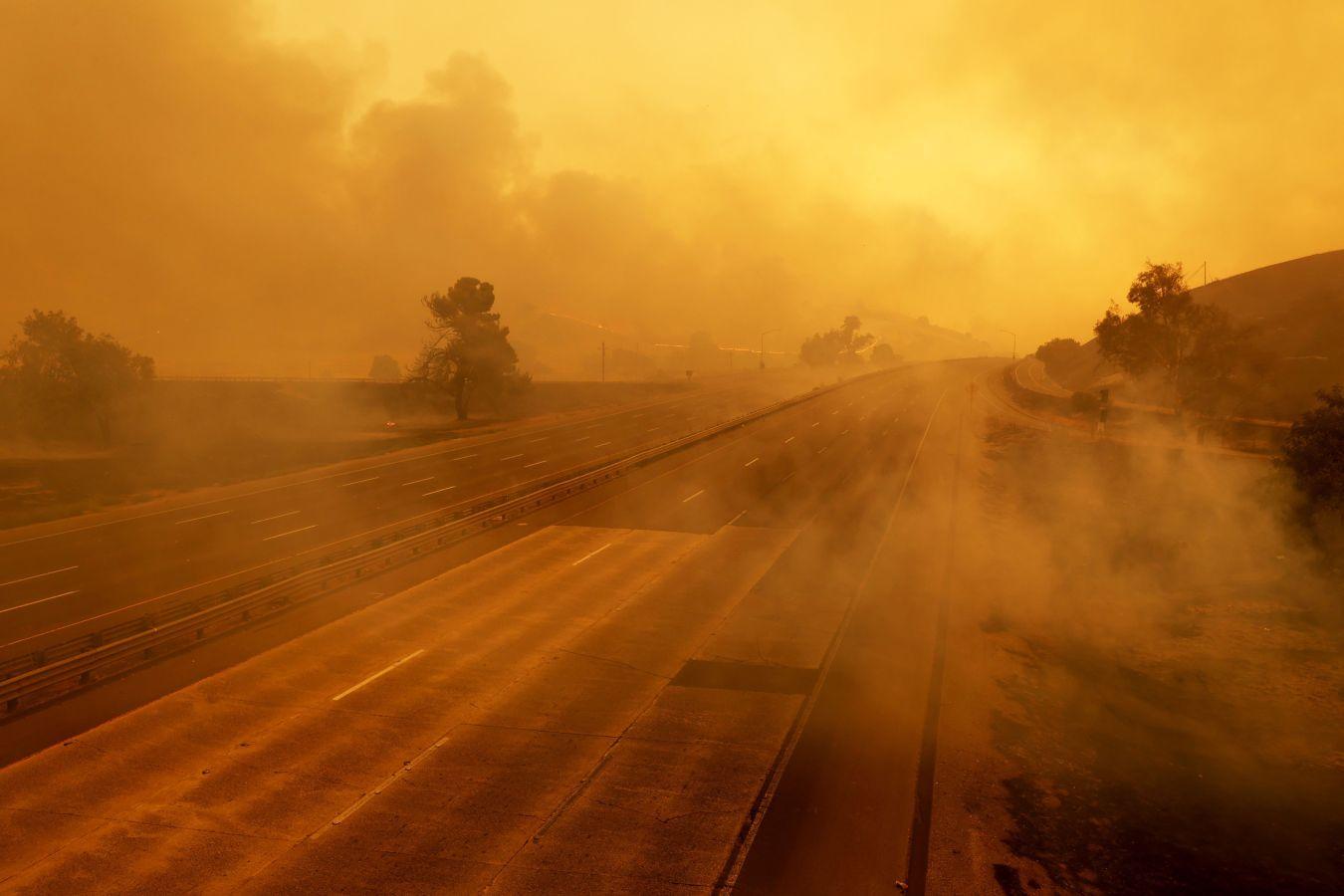 Fotos: California azotada por fuertes incendios