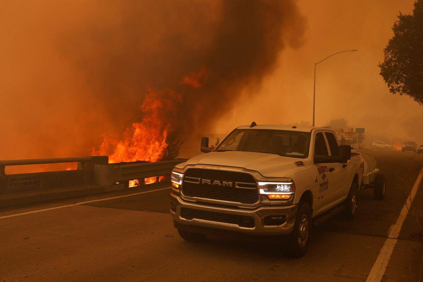 Fotos: California azotada por fuertes incendios