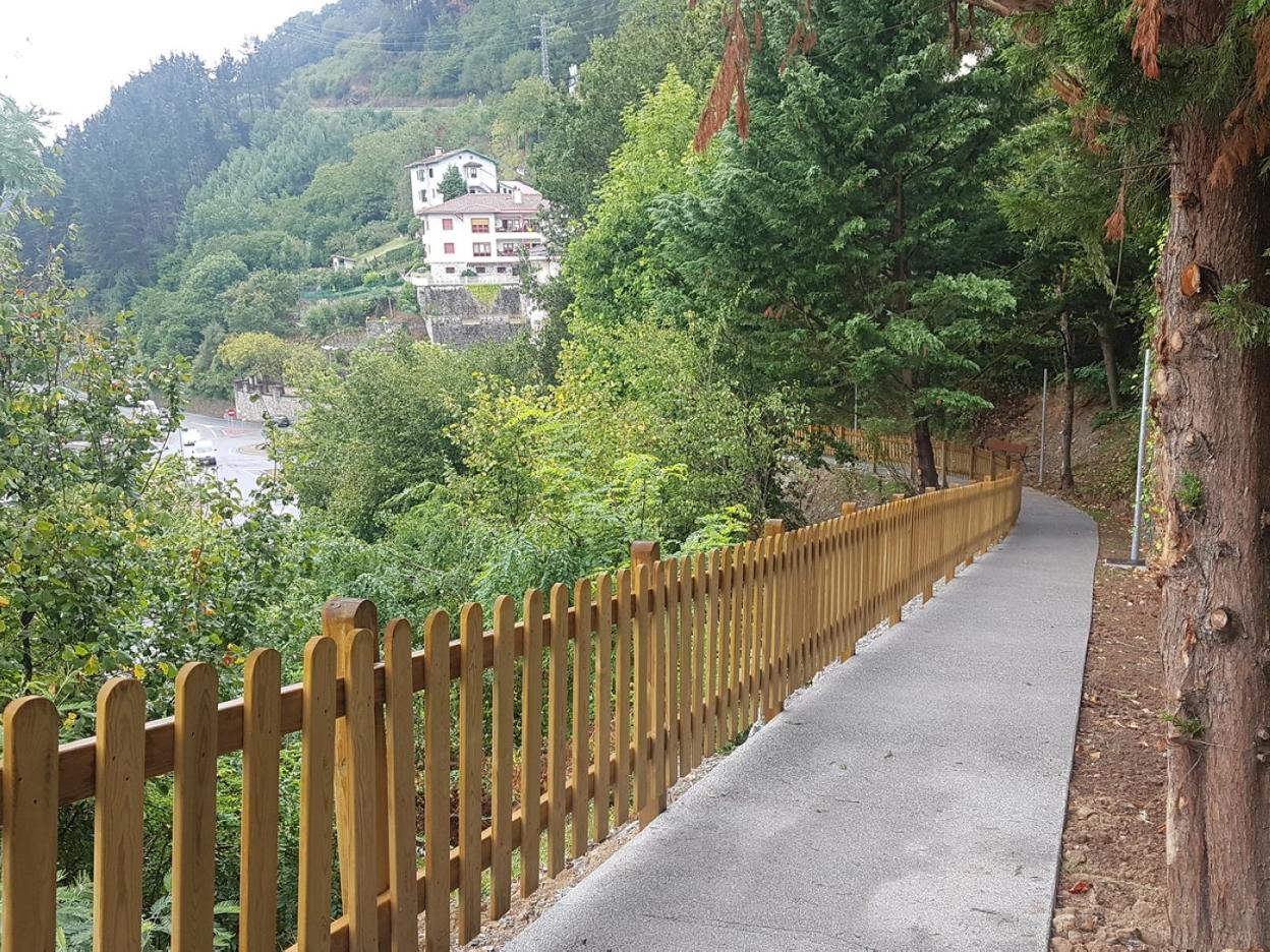 Vista de las obras de la segunda fase, ya finalizadas a la espera de la instalación del alumbrado. 