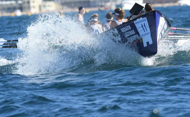 Una clasificación sin ambiente festivo en el búnker del muelle donostiarra