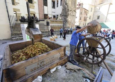 Imagen secundaria 1 - Comienza la campaña &#039;La Sidra nos une&#039;