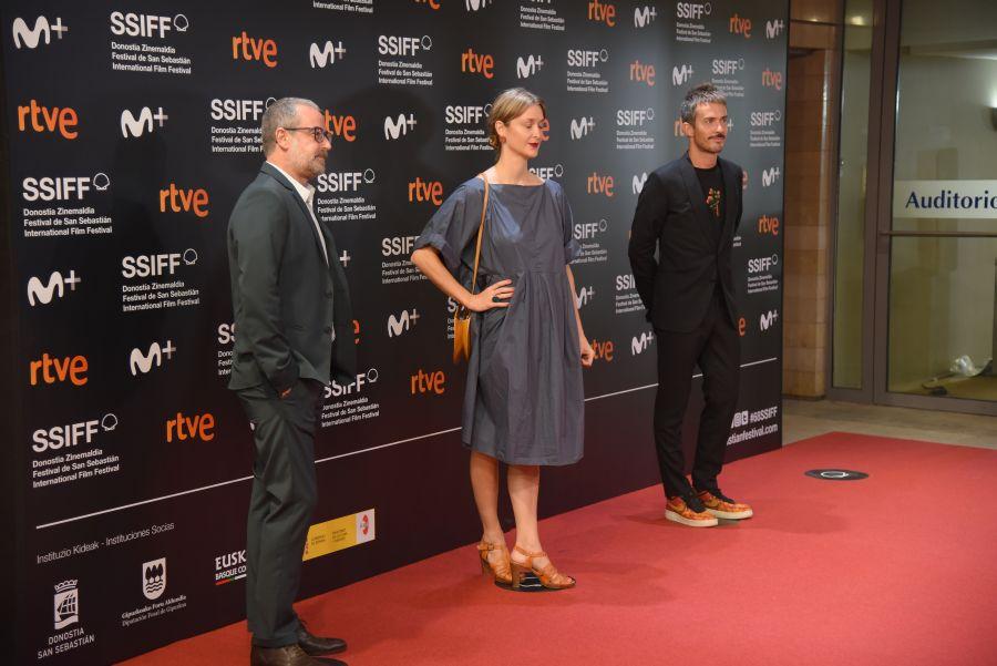 Los looks más destacados de la alfombra roja en la jornada inaugural del Festival de Cine de San Sebastián 2020