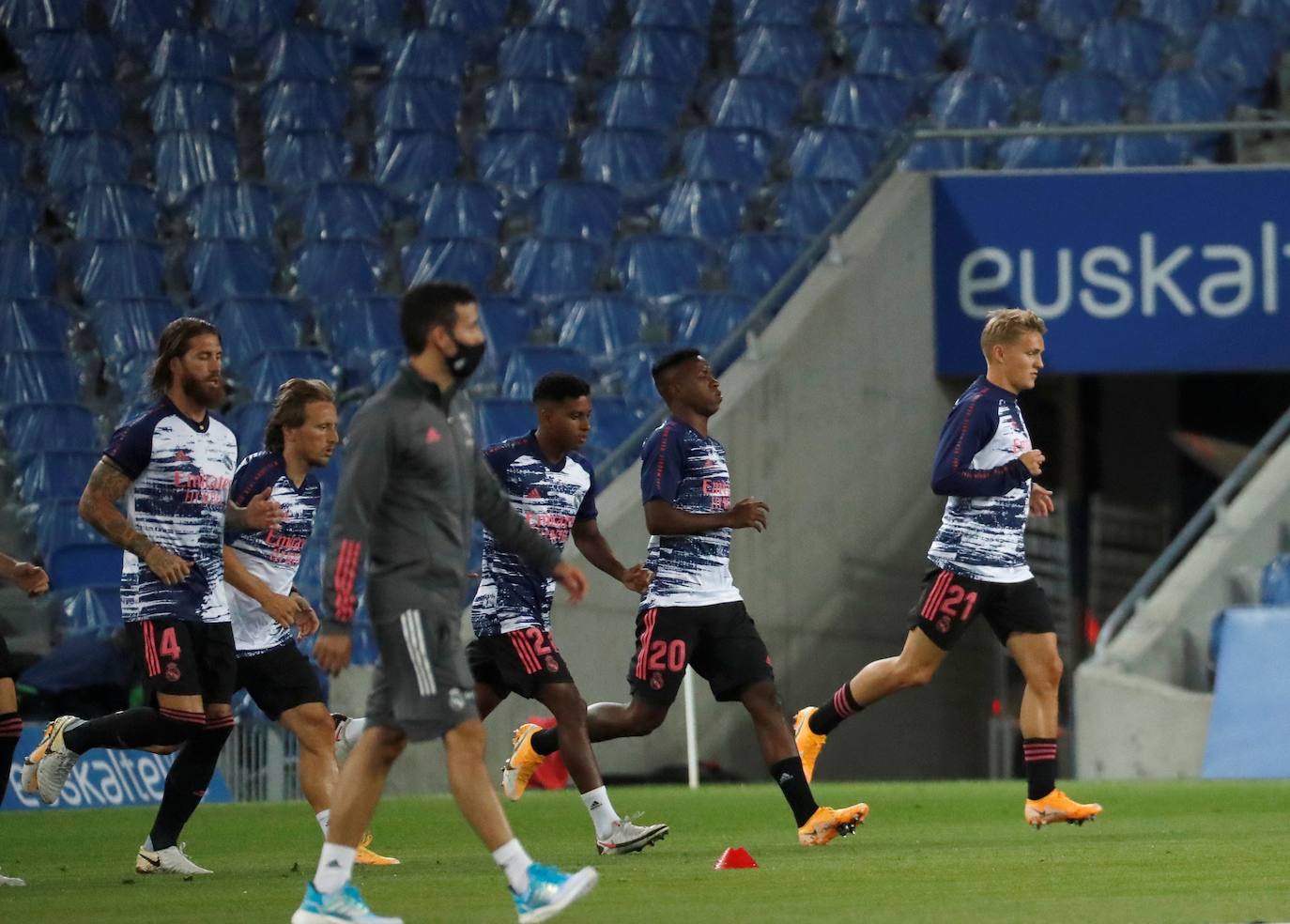 Las imágenes que deja el estreno liguero en el Reale Arena