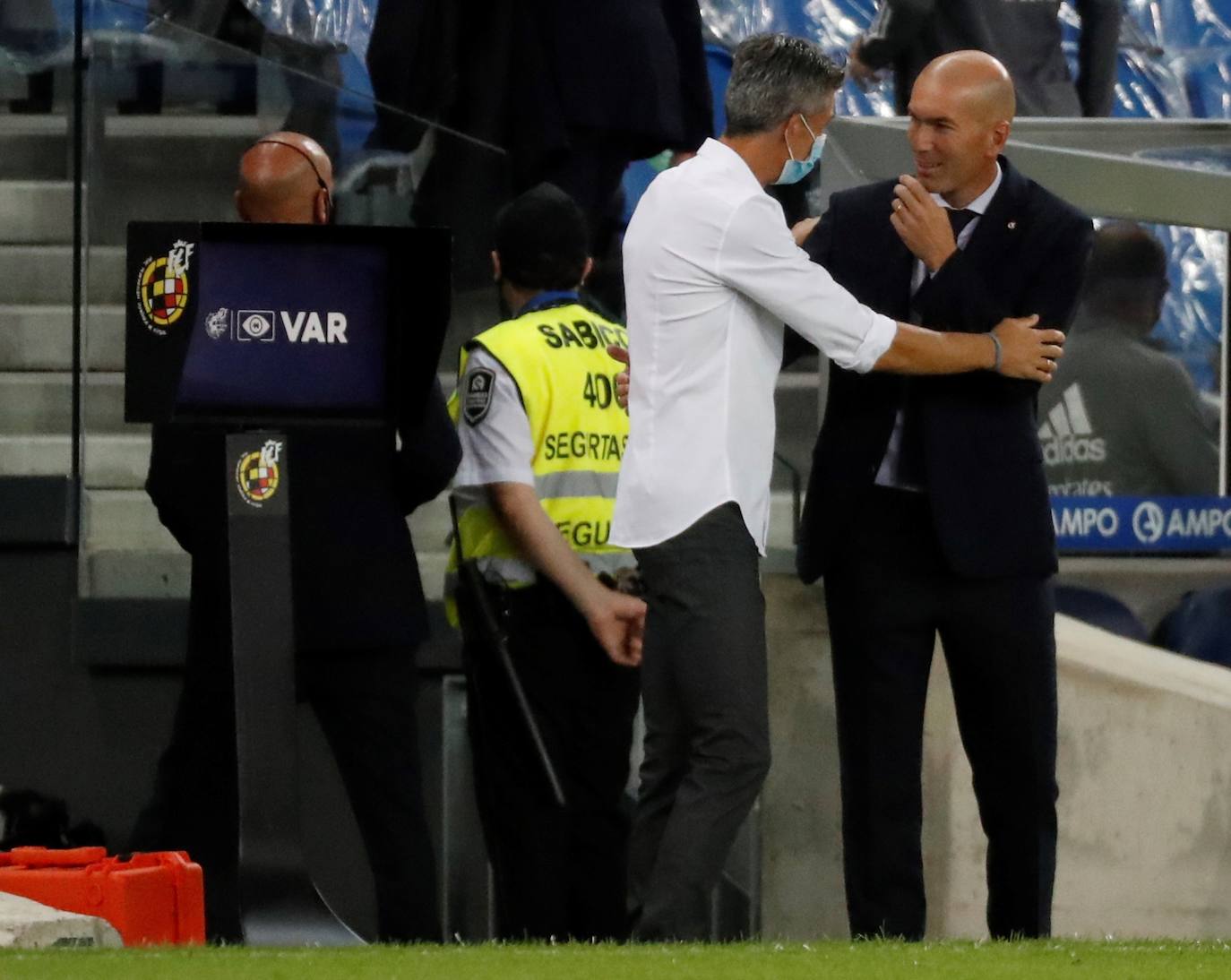 Las imágenes que deja el estreno liguero en el Reale Arena