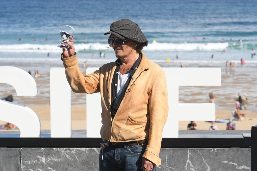 El actor estadounidense produce el filme que Julien Temple dedica al líder de The Pogues, que se estrena este domingo en el Kursaal