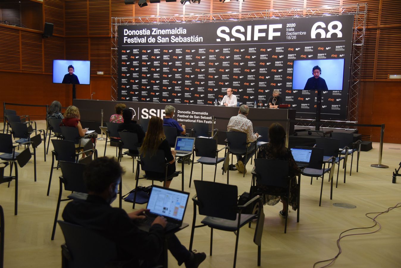 Presentación en el Kursaal de la película 'Nakuko Wa Ineega'