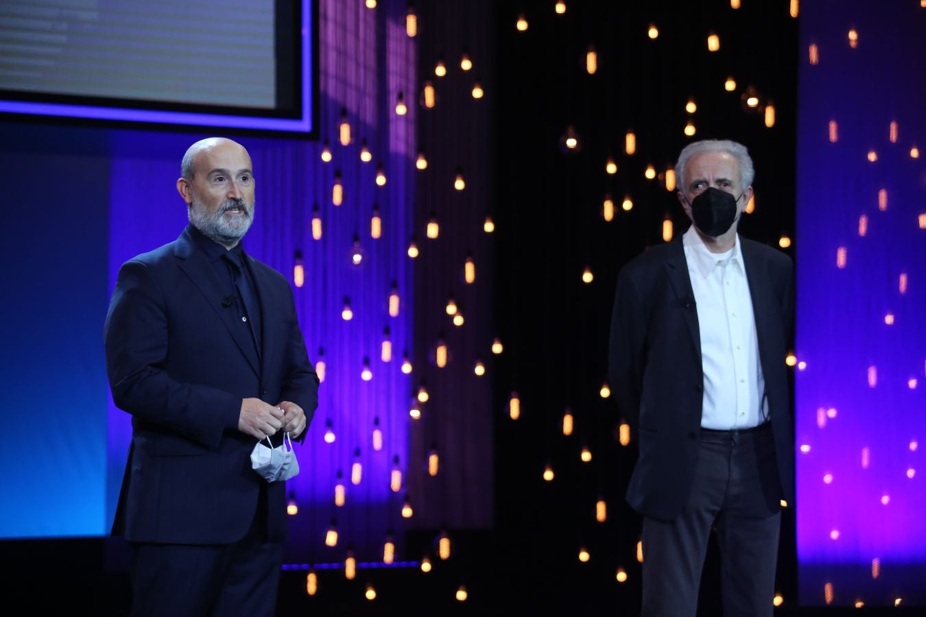 La 68 edición del Zinemaldia ha echado el cierra este sábado con la entrega del palmarés donde ha arrasado la película georgiana 'Beginning'. Muchos de los galardonados no ha podido recoger sus premios debido a la pandemia