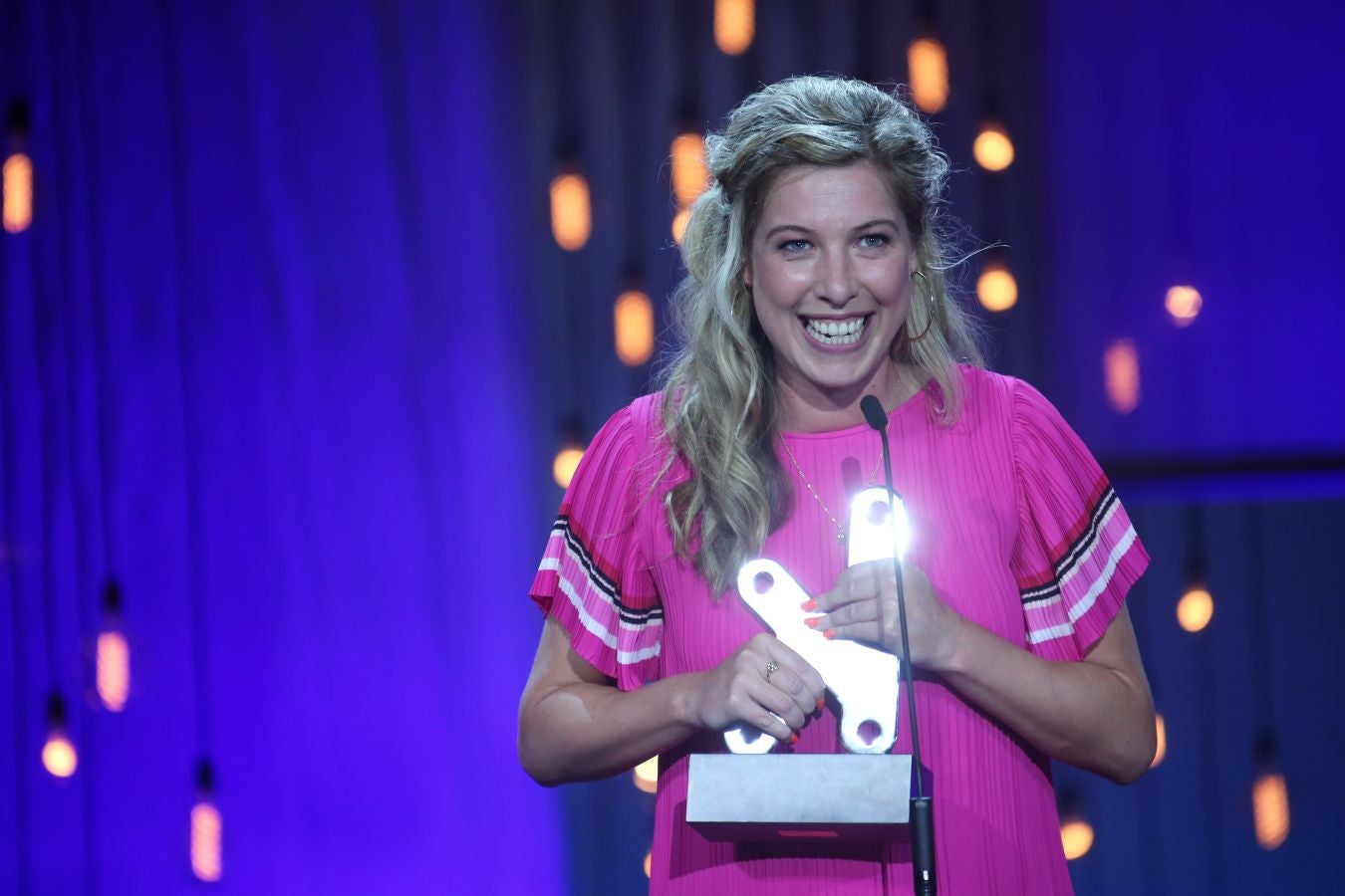 La 68 edición del Zinemaldia ha echado el cierra este sábado con la entrega del palmarés donde ha arrasado la película georgiana 'Beginning'. Muchos de los galardonados no ha podido recoger sus premios debido a la pandemia