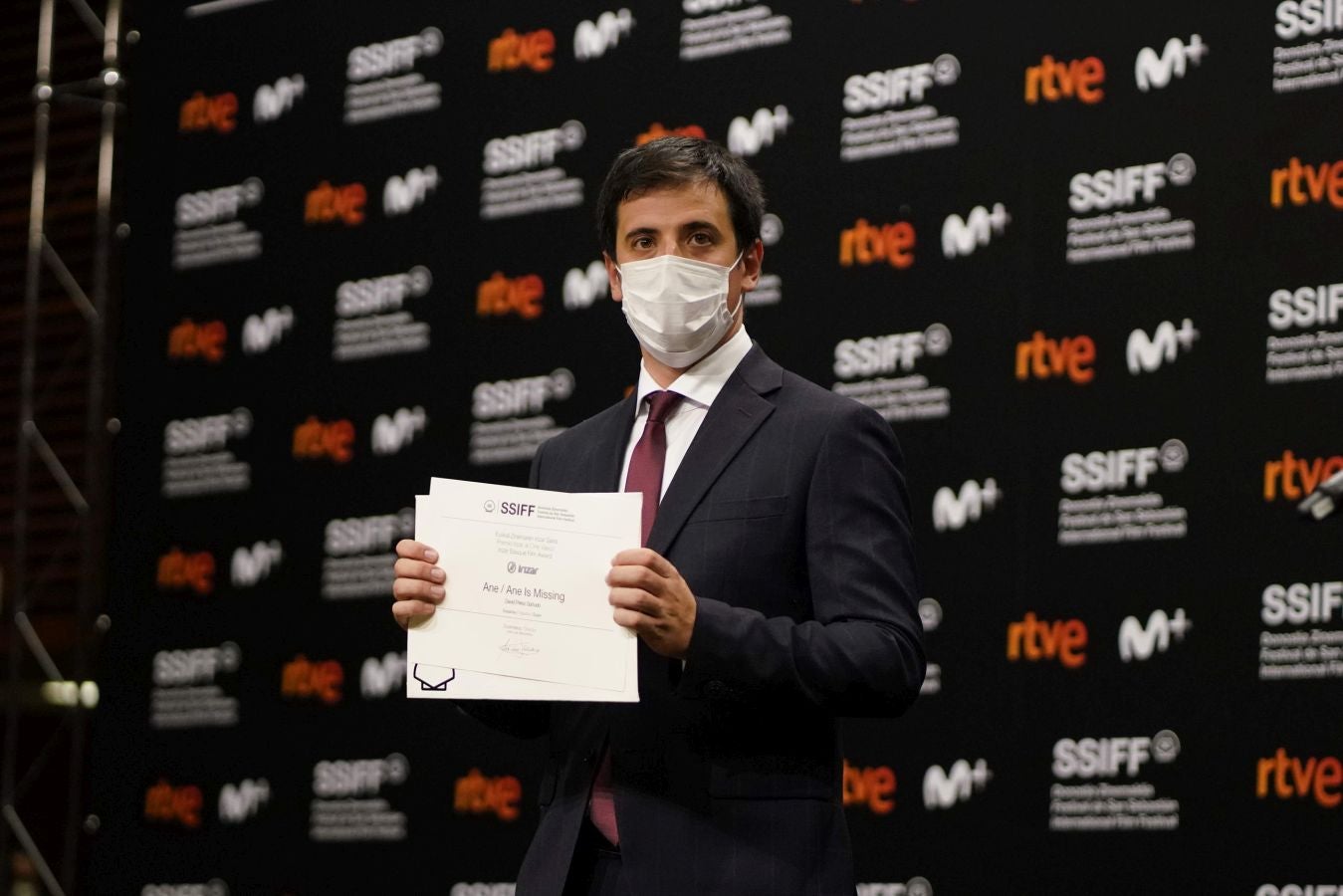 La 68 edición del Zinemaldia ha echado el cierra este sábado con la entrega del palmarés donde ha arrasado la película georgiana 'Beginning'. Muchos de los galardonados no ha podido recoger sus premios debido a la pandemia