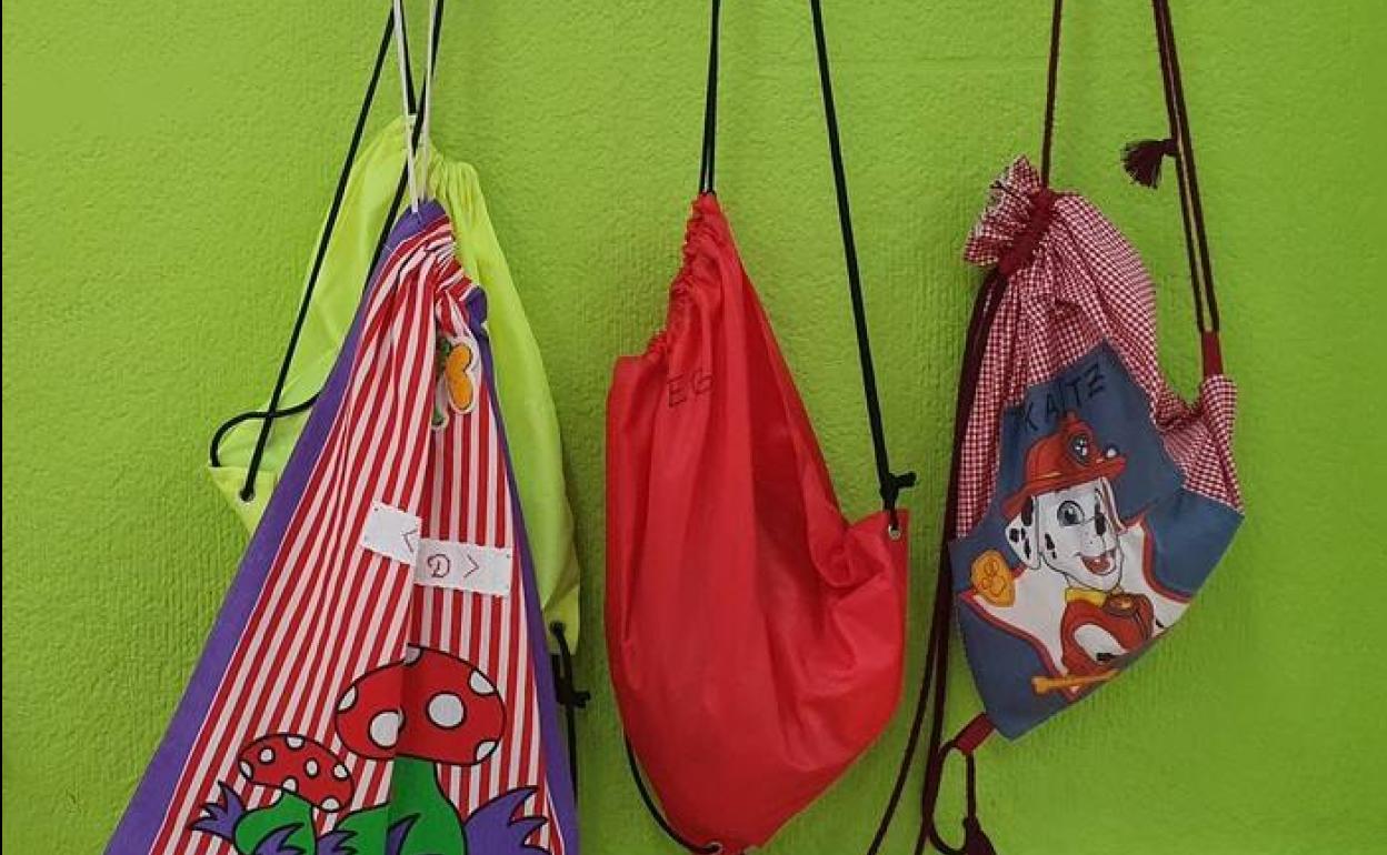 Sigue bajando el número de clases cerradas en Euskadi por Covid