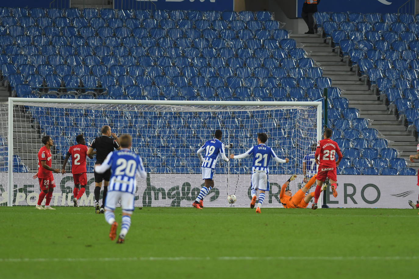 Las imágenes del Real Sociedad - Getafe disputado en el Reale Arena