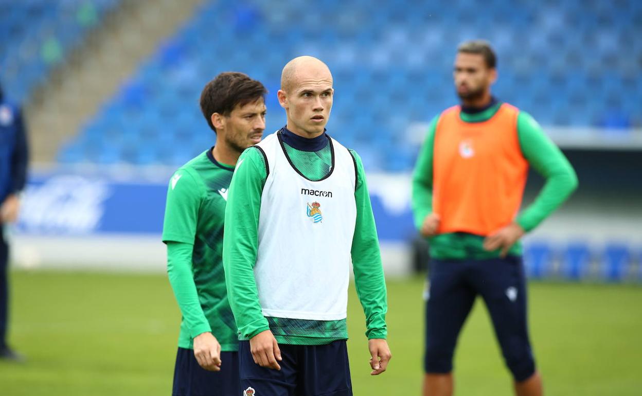 Guridi reaparece en Zubieta y paso atrás de Merquelanz