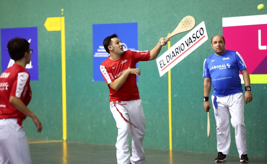 Errenteria ha acogido la final de pelota vasca adaptada, donde se han medido los jugadores clasificados el 4 de octubre en Bidania. 