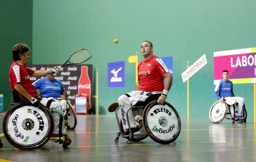 Errenteria ha acogido la final de pelota vasca adaptada, donde se han medido los jugadores clasificados el 4 de octubre en Bidania. 