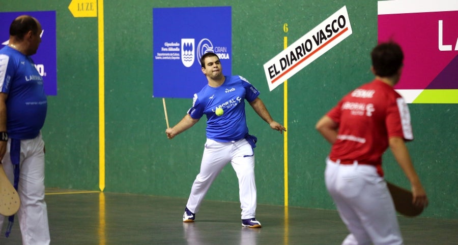 Errenteria ha acogido la final de pelota vasca adaptada, donde se han medido los jugadores clasificados el 4 de octubre en Bidania. 