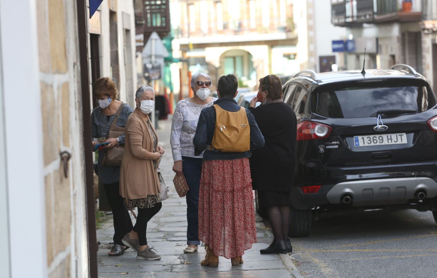 Las restricciones dividen desde hoy a pueblos en la muga que hacen vida en común, como Berastegi, Lesaka y Leitza. 