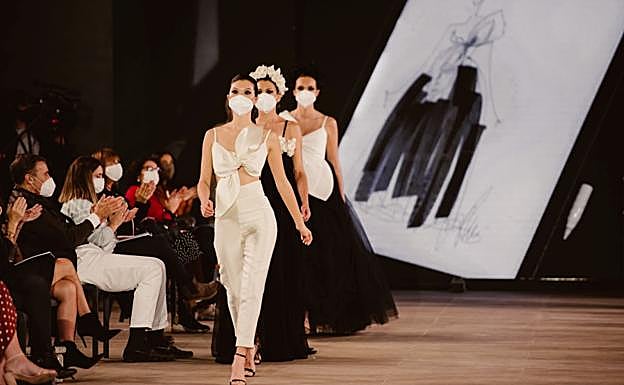 Galería. Sophie et Voilà sorprende con un desfile 'semi virtual' y personalizado