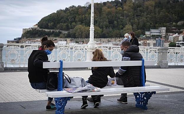 Goia ve «dudas» legales sobre las visitas de franceses a San Sebastián