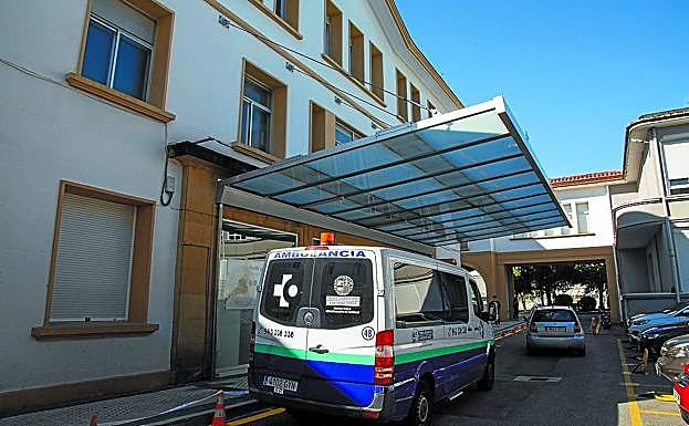 El aumento de ingresos obliga a liberar un edificio del hospital Donostia para pacientes Covid
