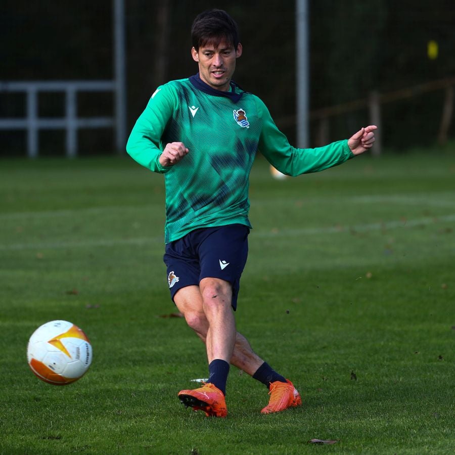 Los de Imanol Alguacil se han ejercitado esta mañana en Zubieta con la vista puesta en el partido que disputarán mañana ante el conjunto holandés. 