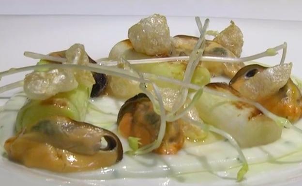 Receta de puerros con mejillones de Mikel Santamaría