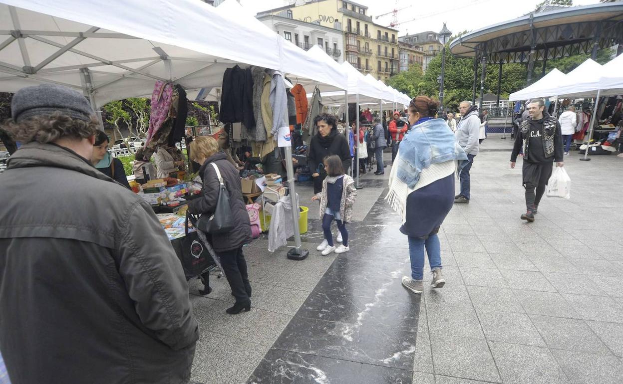 El mercado de segunda mano Donostitruk se celebra este fin de semana en  Gros | El Diario Vasco