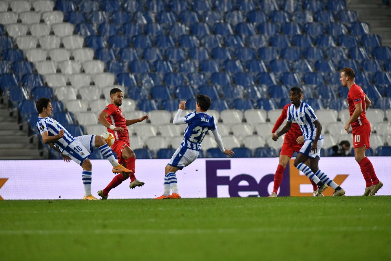 Los txuri-urdin sumaron los tres puntos gracias al gol de Portu en el minuto 58. 