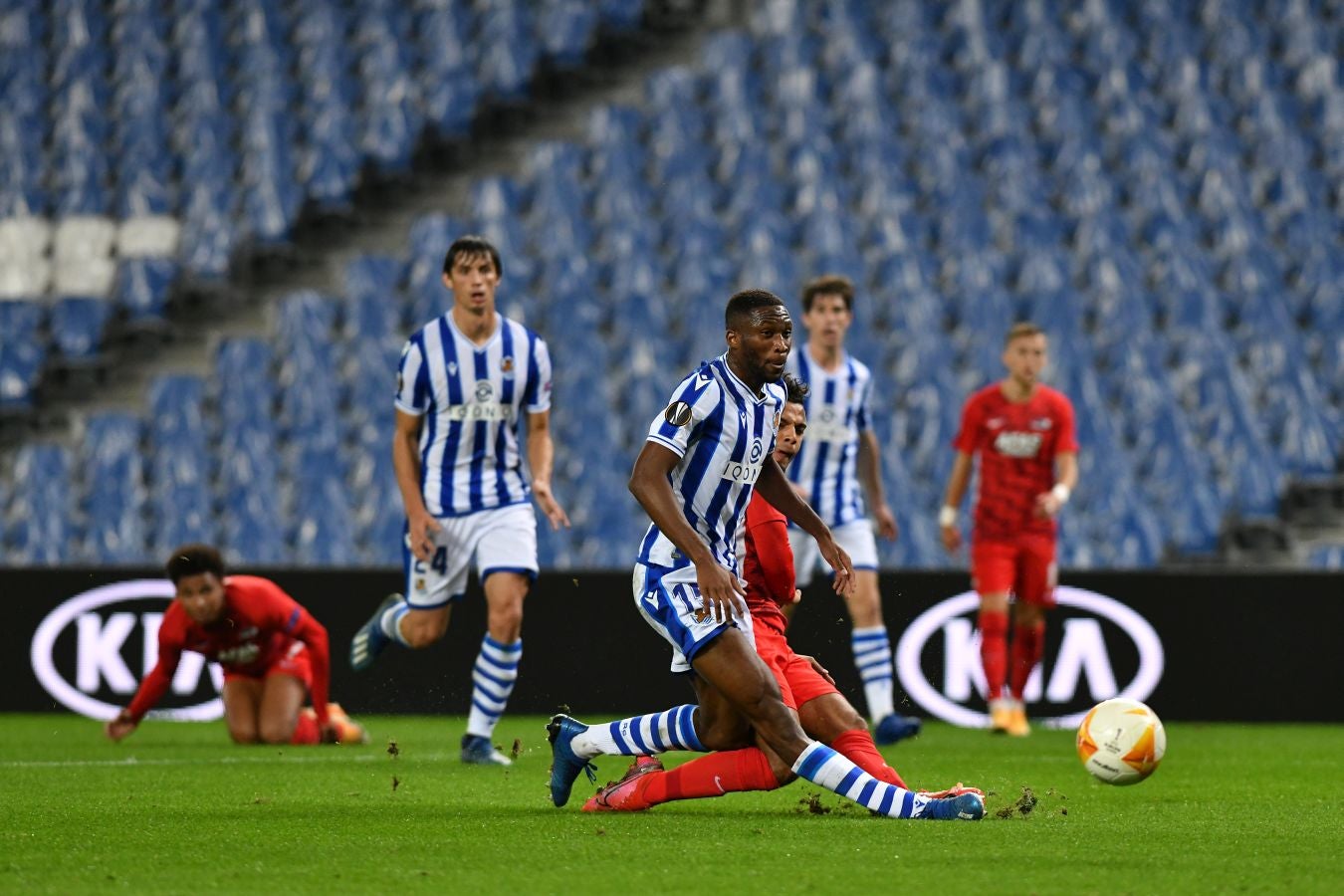 Los txuri-urdin sumaron los tres puntos gracias al gol de Portu en el minuto 58. 