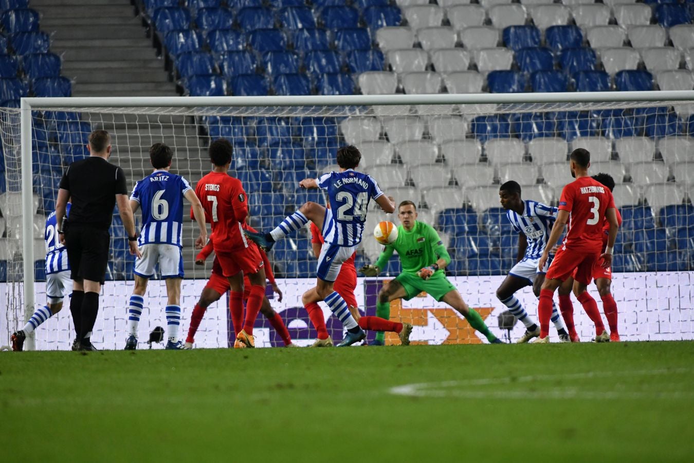 Los txuri-urdin sumaron los tres puntos gracias al gol de Portu en el minuto 58. 