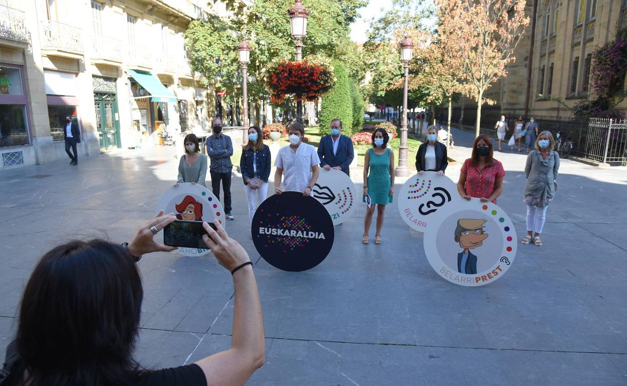 Euskaraldia Donostian aurkeztu zeneko argazkia. 