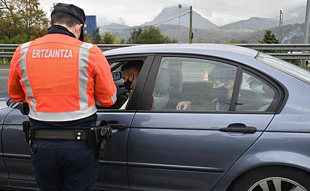 Control de la Ertzaintza. 
