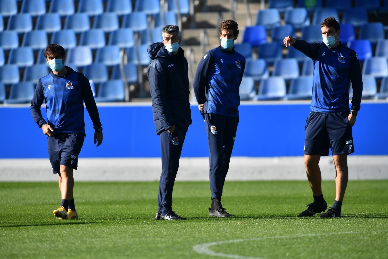 Los jugadores de la Real Sociedad han vuelto a los enrenamientos este miércoles en Zubieta. El susto de la jornada los ha dado Remiro que se ha marchado lesionado