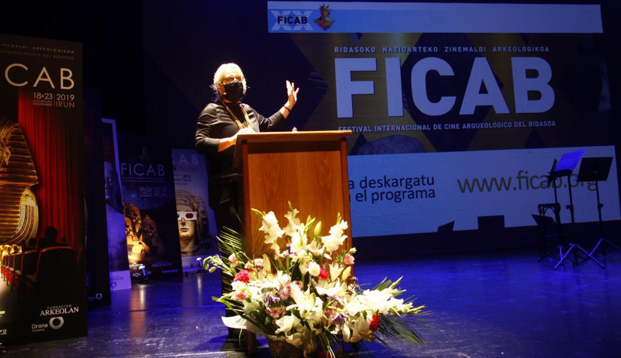 Aizpea Goenaga, directora del Ficab, fue la encargada de presentar la gala inaugural de la 20ª edición del festival. 
