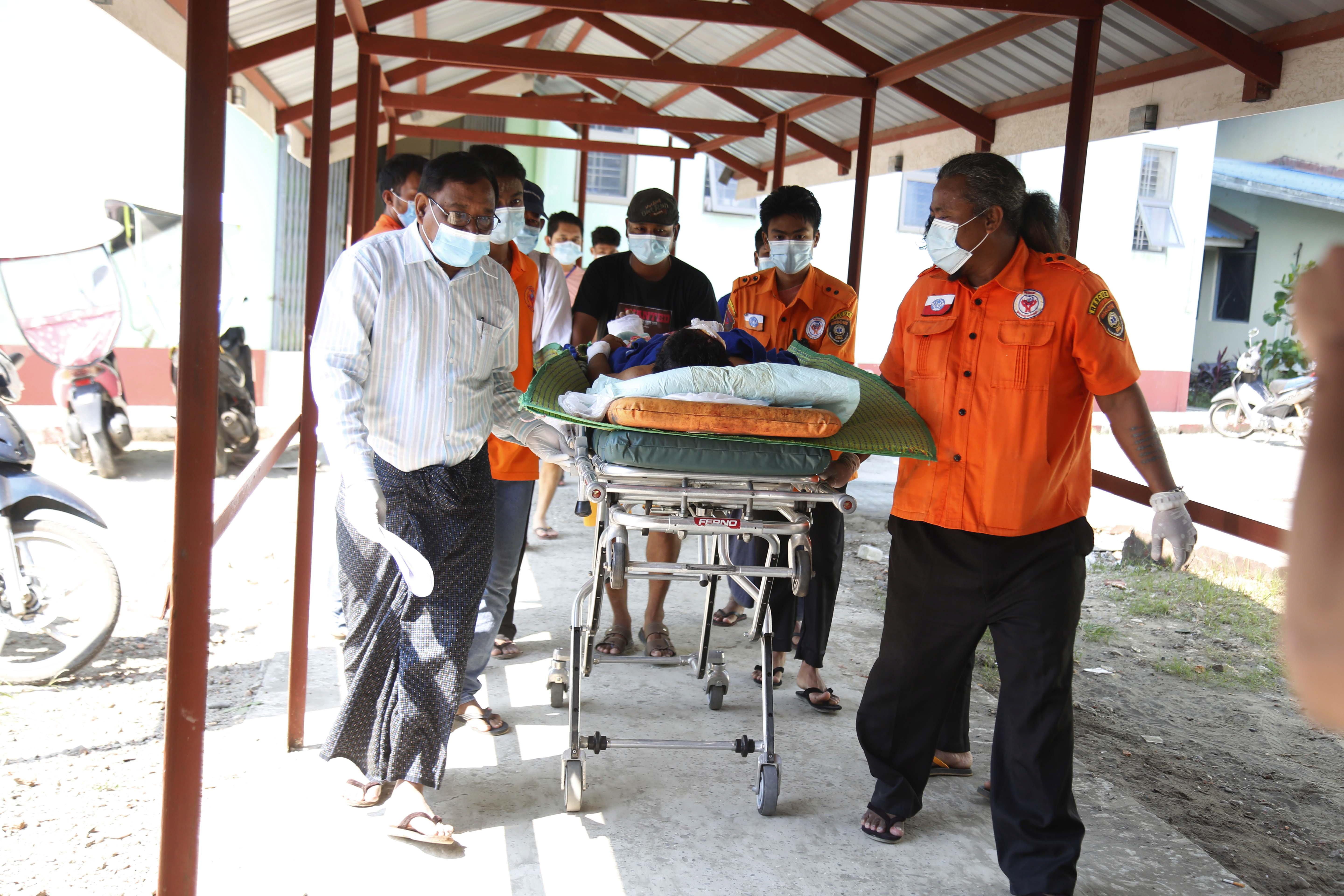 Fotos Una explosión en una mina terrestre deja tres muertos en Myanmar El Diario Vasco