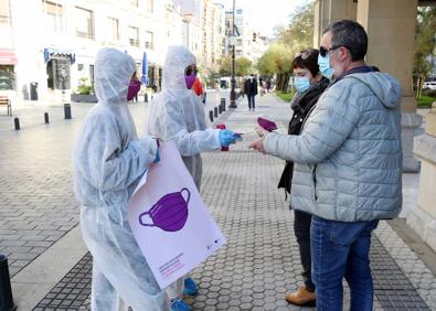 Imagen secundaria 1 - «La violencia machista, como los virus, aprovecha todos los medios para extender su pandemia»