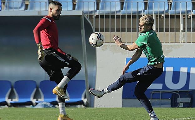 El cuerpo técnico de la Real mide las cargas de trabajo