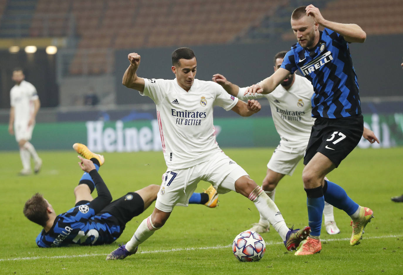 Fotos: Las mejores imágenes del Inter-Real Madrid