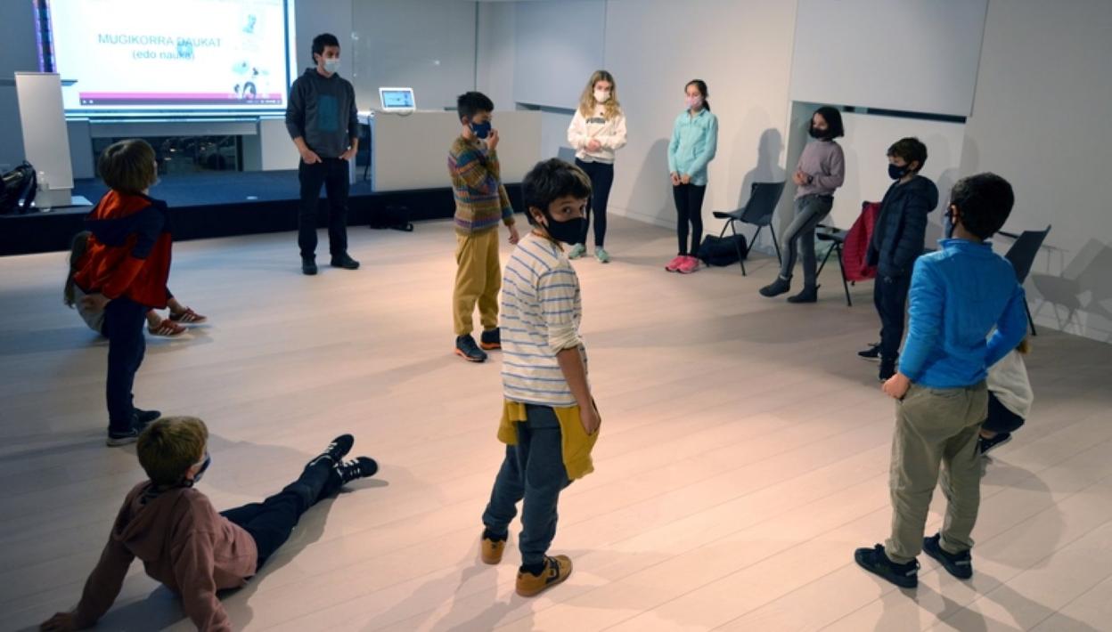 Aita Agirre Kulturgunea acoge las clases de la Bertso Eskola. 