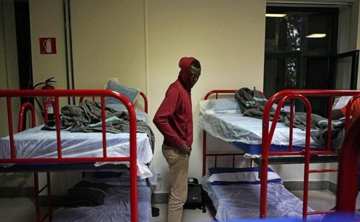 El albergue de Irun ha atendido a 333 migrantes en las últimas semanas